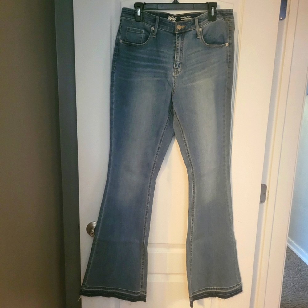 Womens Mossimo flare jeans